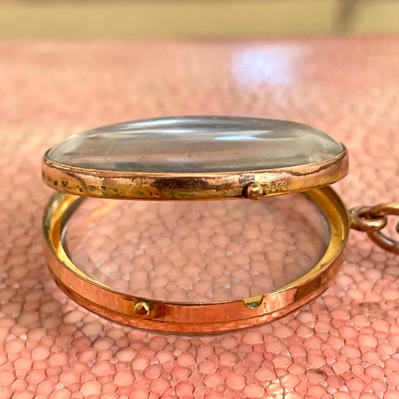 Antique Vintage Large Glass Locket - Picture 5 of 10